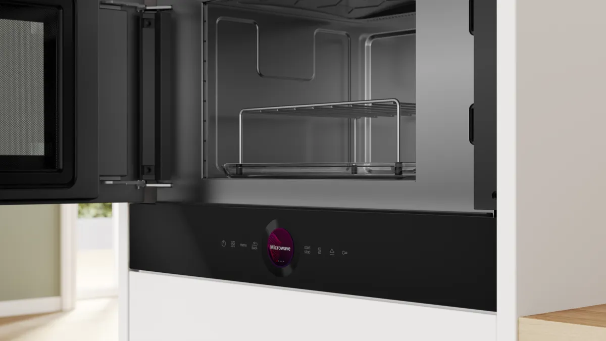 BOSCH BEL7321B1 Ugradna mikrotalasna rerna serija 8 Crna BOSCH BEL7321B1 Ugradna mikrotalasna rerna serija 8 Crna