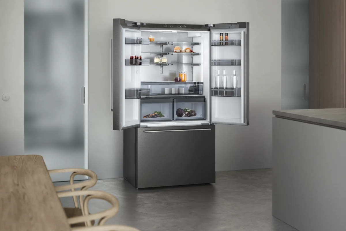 Gaggenau RY295350 kombinovani frižider sa zamrzivačem serija 200 Gaggenau RY295350 kombinovani frižider sa zamrzivačem serija 200