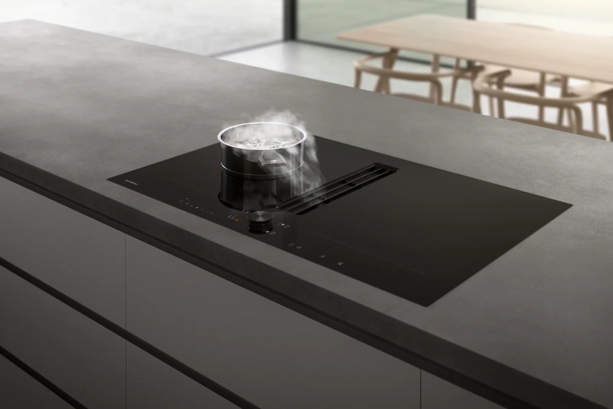 Gaggenau CV282111 indukciona ploča za kuvanje sa integrisanim aspiratorom serija 200 Gaggenau CV282111 indukciona ploča za kuvanje sa integrisanim aspiratorom serija 200
