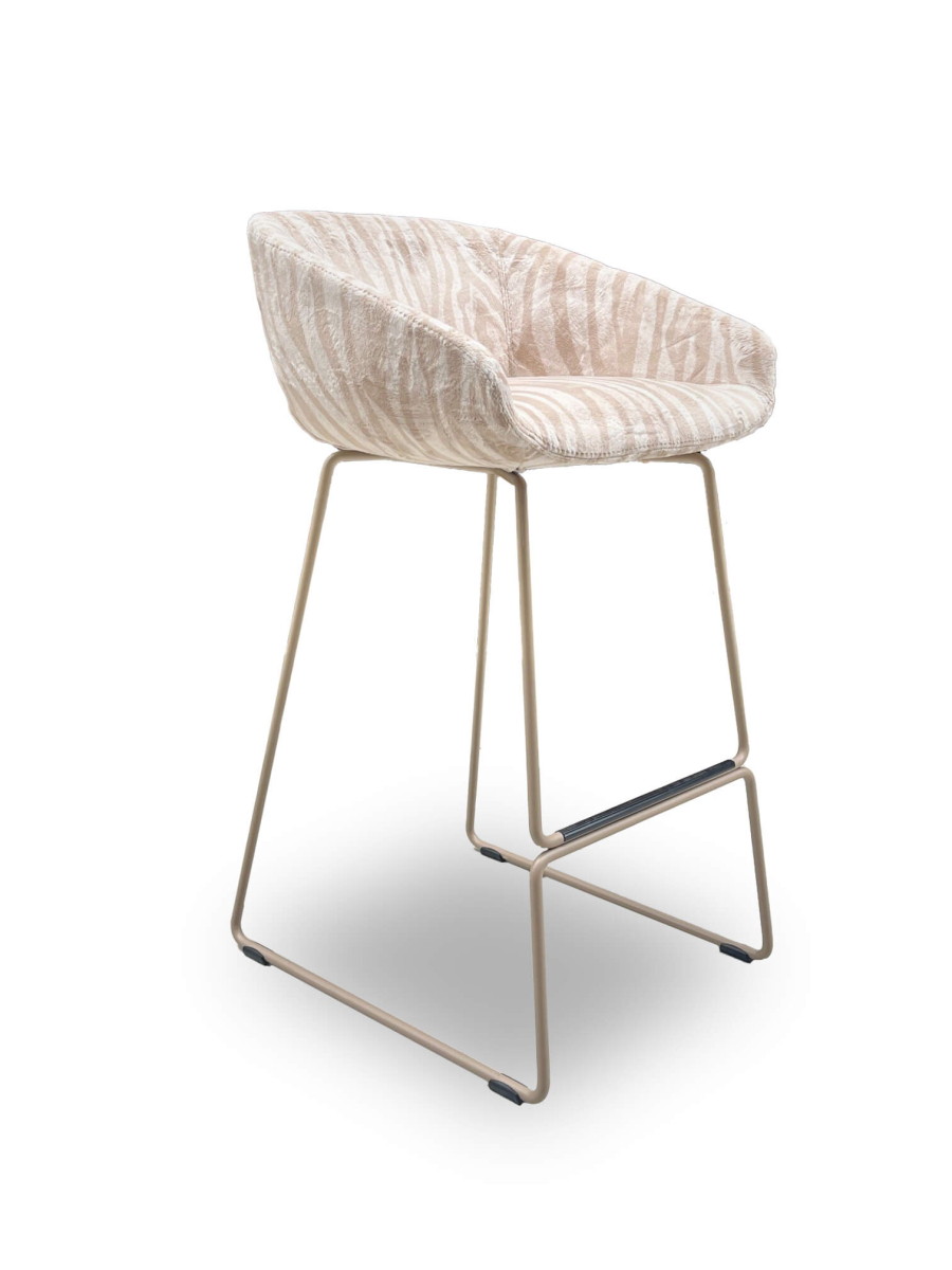 Barska stolica Britt Barstool, fotografija 5