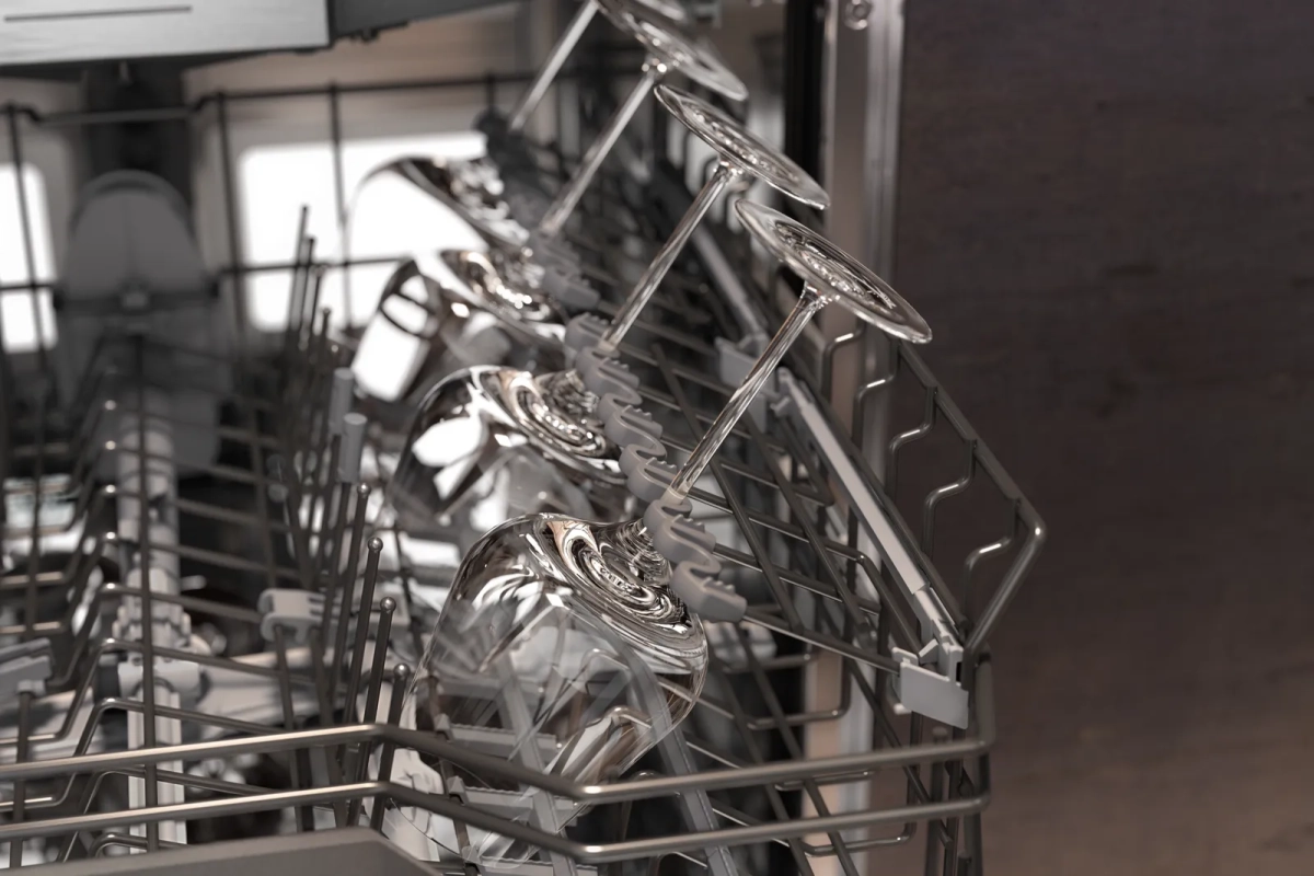 Gaggenau DF480101F ugradna mašina za pranje sudova serija 400 Gaggenau DF480101F ugradna mašina za pranje sudova serija 400